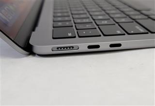 Apple MacBook Air 13.6 M2 8-Core 1.40GHz 8GB RAM 256GB SSD OS Ventura